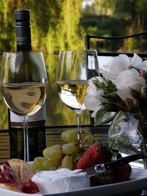 Revive On Oakview Boutique Beauty And Accommodation Ashburton Pokoj fotografie